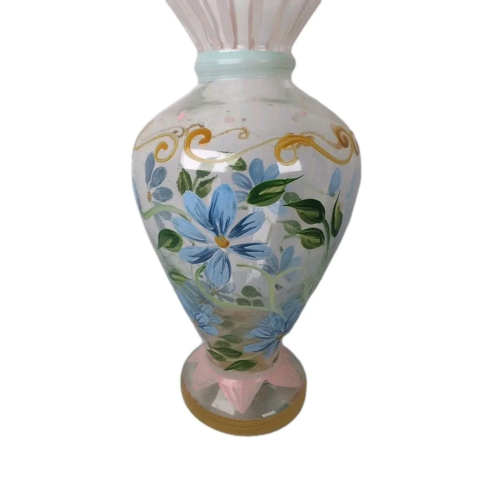 Set of 2 Tracy Porter Hand Painted Art Glass Floral Vases Scalloped Rim 6.5